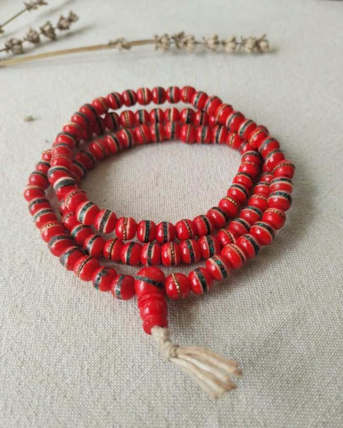 Japa Mala Color Rubí de Cuentas de Hueso Incrustadas – Meditación y Energía Espiritual