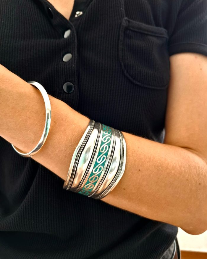 Pulsera Naga tipo Cuff – Diseño Ancestral y Ajustable
