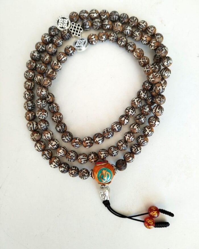 Mala Tibetano de Semillas de Rudraksha Oscura – Auténtico y Artesanal